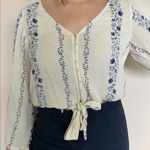 American Eagle Cropped blouse